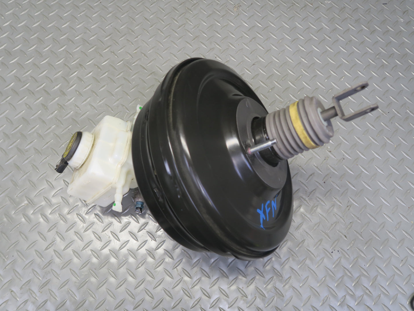 2014-2018 BMW F15 X5 3.0L 4.4L Brake Master Cylinder Booster Fluid Reservoir