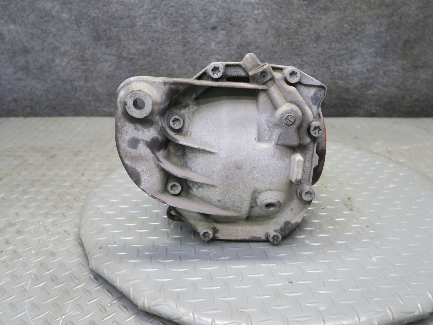 2014-2018 BMW F15 X5 3.0L 4.4L AWD Rear Axle Differential Carrier 3:15 Ratio 93K