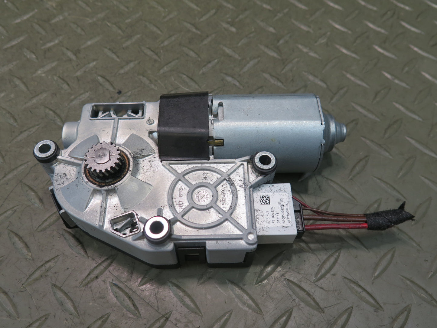 2011-2018 Porsche Cayenne 958 Rear Sunroof Motor Drive Unit 7P0959591E