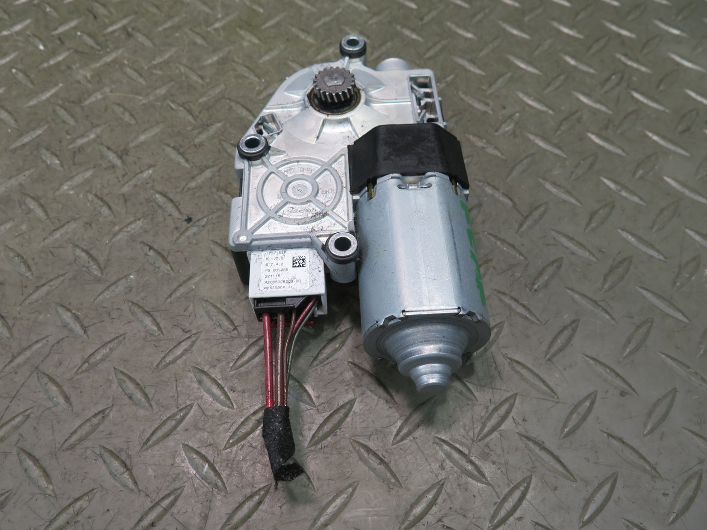 2011-2018 Porsche Cayenne 958 Rear Sunroof Motor Drive Unit 7P0959591E