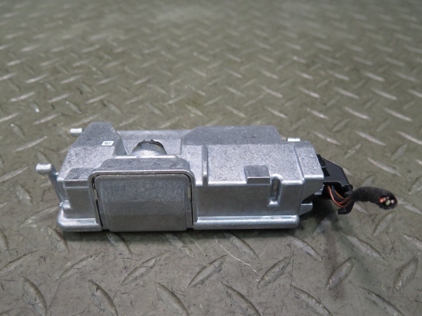 2011-2018 Porsche Cayenne 958 Front Lane Assist Departure Camera 7PP980653D