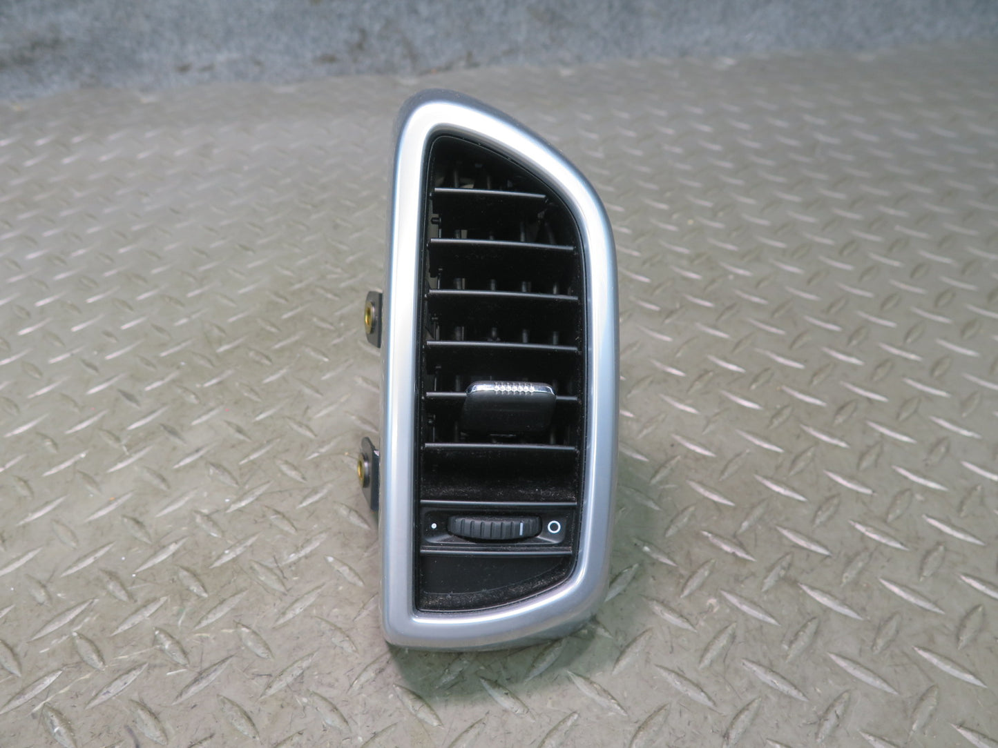 2011-2018 Porsche Cayenne 958 Front Left Side Dash A/C Air Vent Heater Grille
