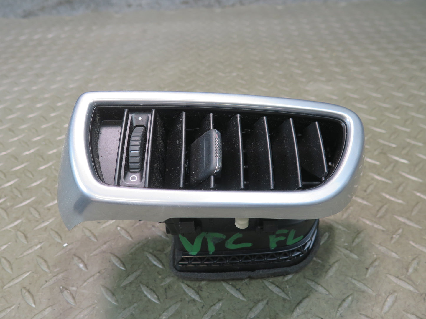 2011-2018 Porsche Cayenne 958 Front Left Side Dash A/C Air Vent Heater Grille