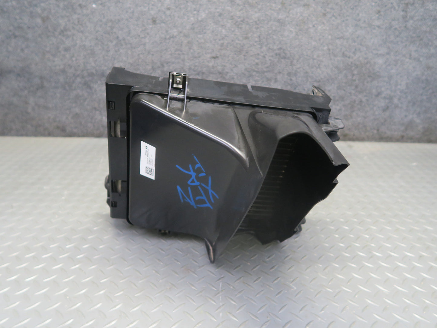 2014-2018 BMW F15 X5 N63 AWD Engine Front Right Auxiliary Radiator w Air Duct