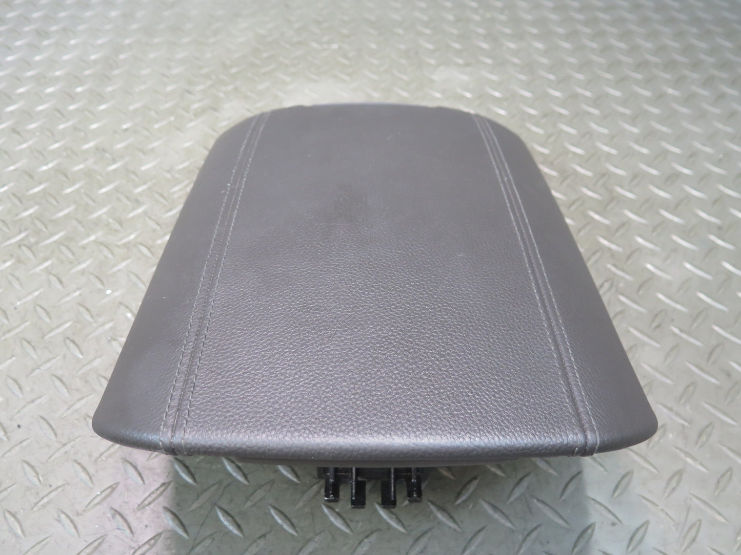 2011-2018 Porsche Cayenne 958 Center Console Lid Armrest Cover Agate Gray