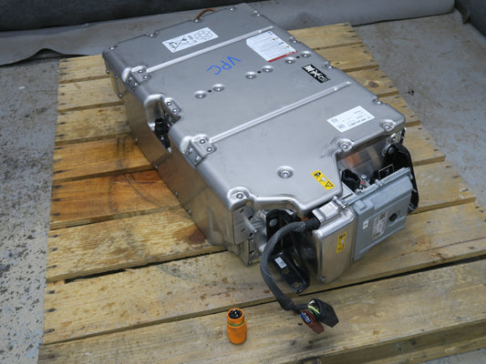 2015-2016 Porsche Cayenne 3.0L E Hybrid High Voltage Battery Pack w ECU Assembly