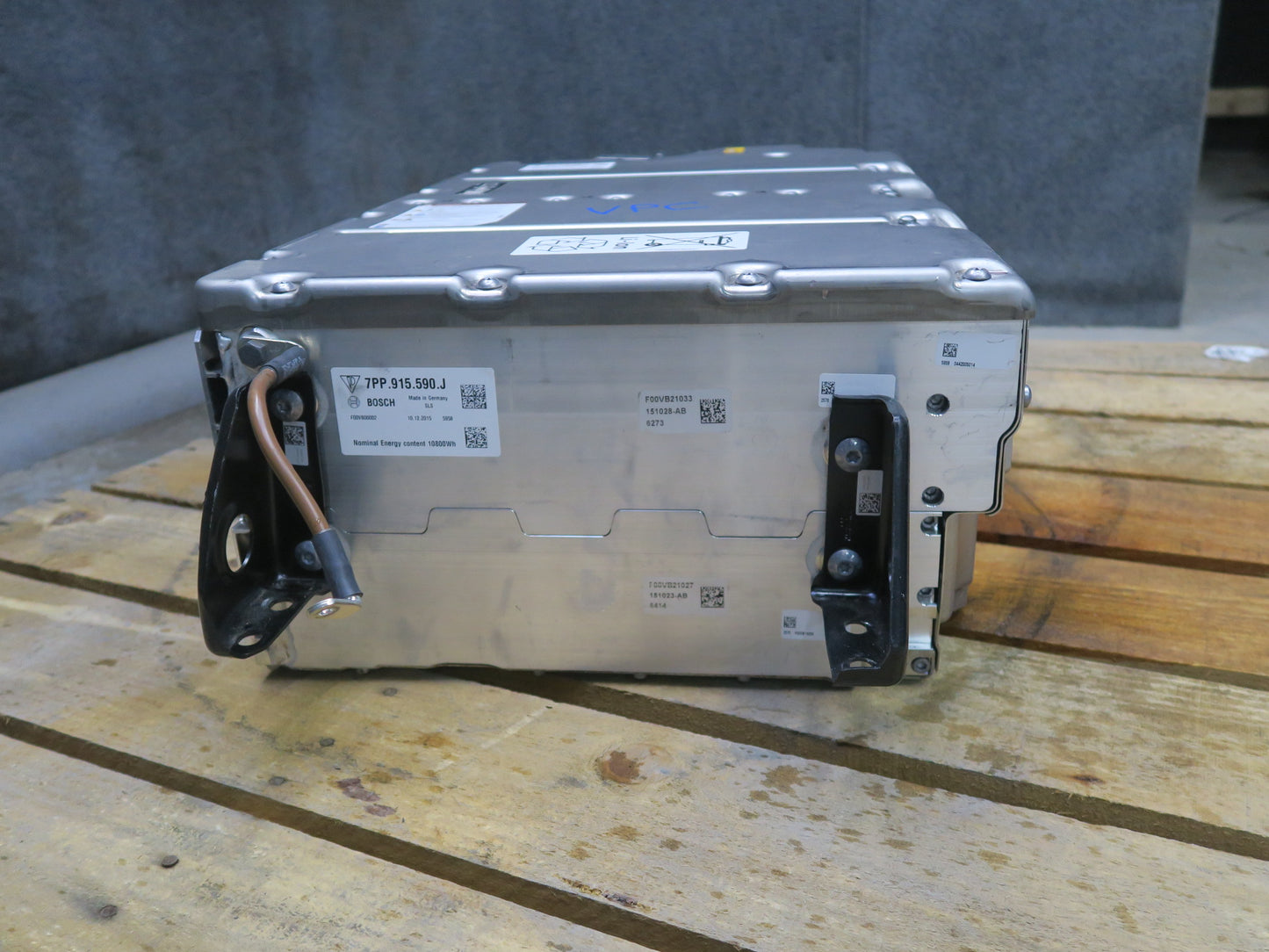 2015-2016 Porsche Cayenne 3.0L E Hybrid High Voltage Battery Pack w ECU Assembly