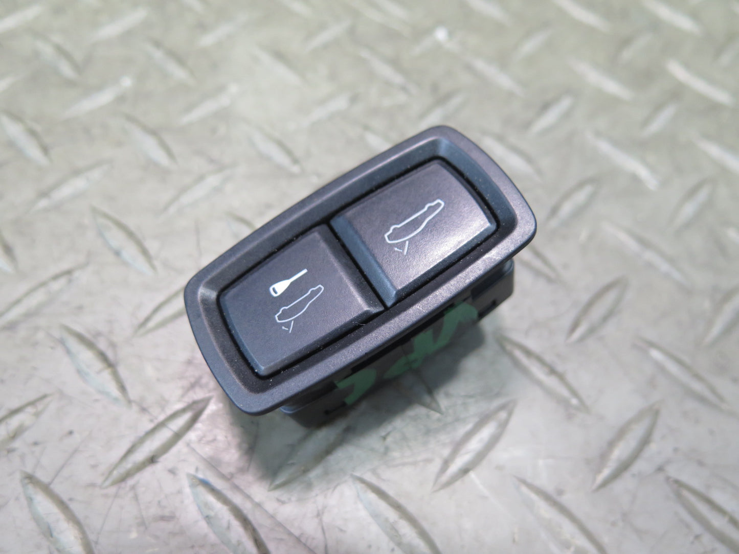 2011-2018 Porsche Cayenne 958.2 Trunk Tailgate Liftgate Open Close Button Switch