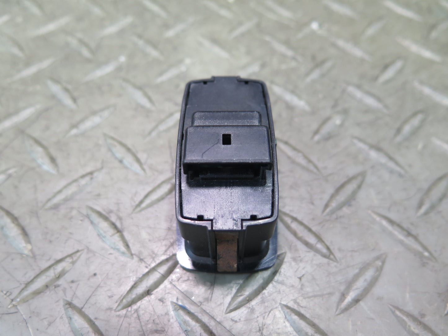 2011-2018 Porsche Cayenne 958.2 Trunk Tailgate Liftgate Open Close Button Switch