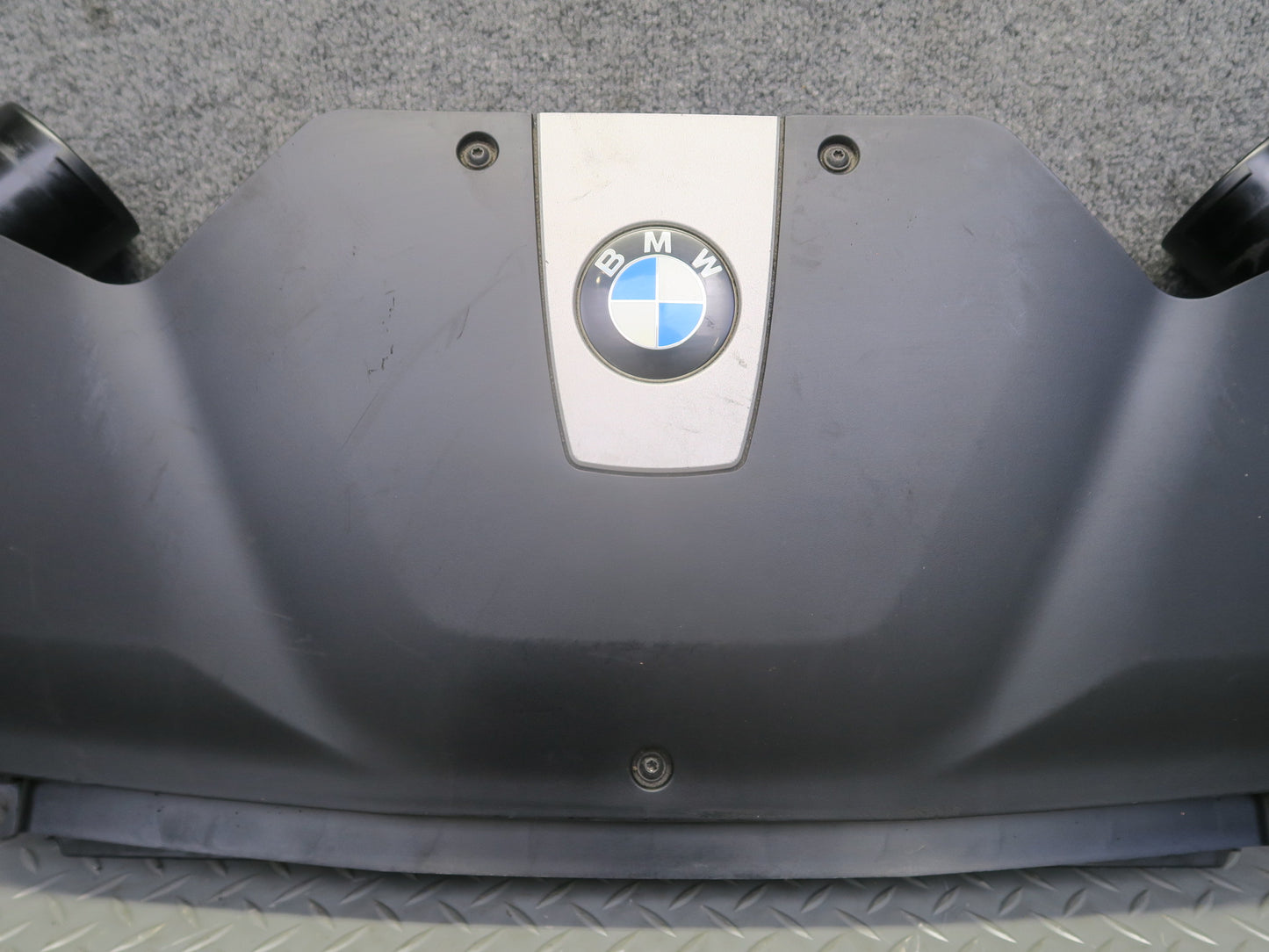 2014-2018 BMW F15 X5 50IX AWD N63 Air Intake Muffler Cleaner Filter Box