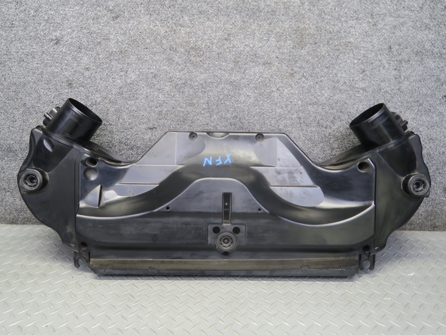 2014-2018 BMW F15 X5 50IX AWD N63 Air Intake Muffler Cleaner Filter Box