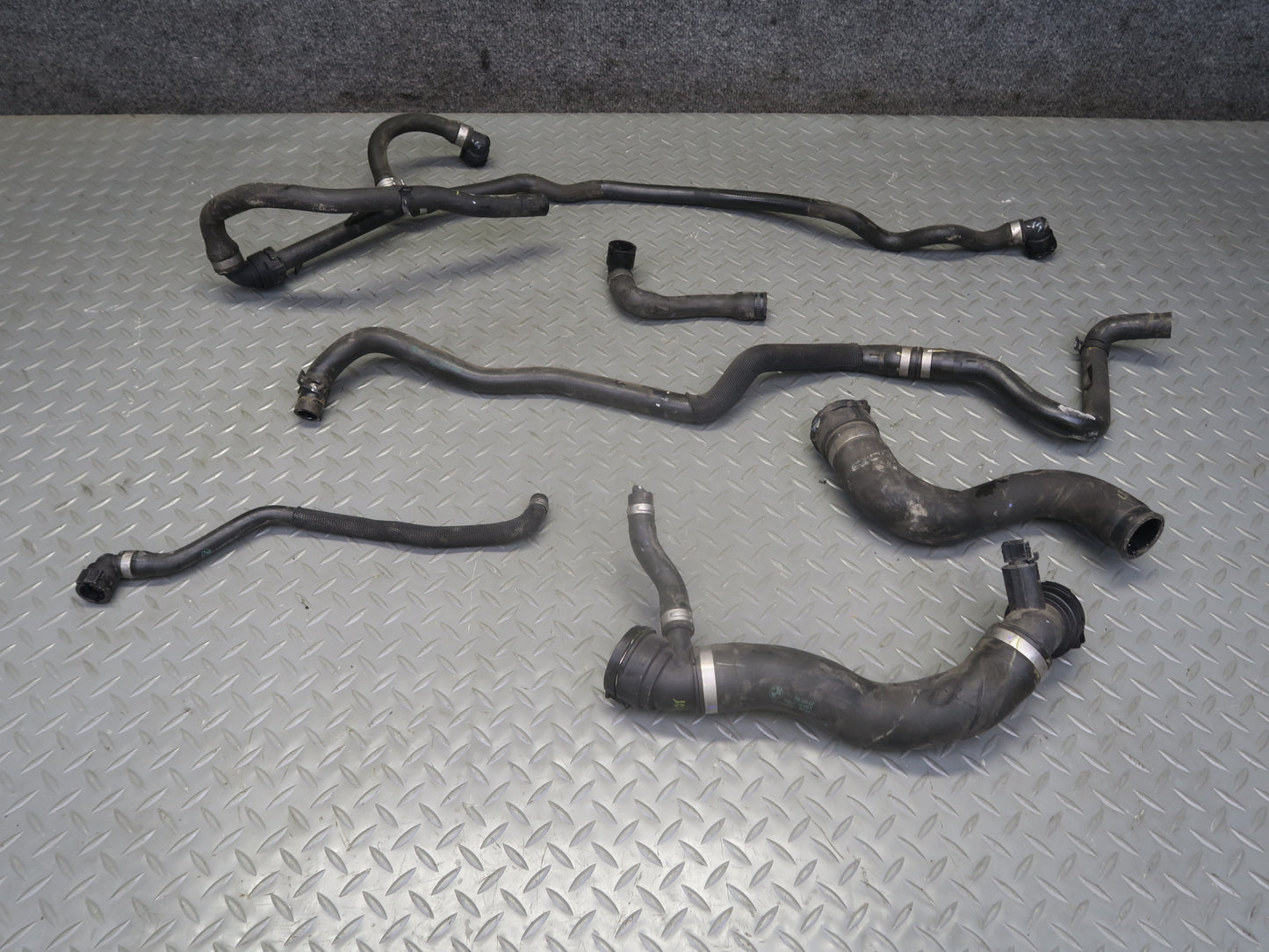 2014-2018 BMW F15 X5 50I N63 AWD Engine Cooling Hose Pipe Line Set