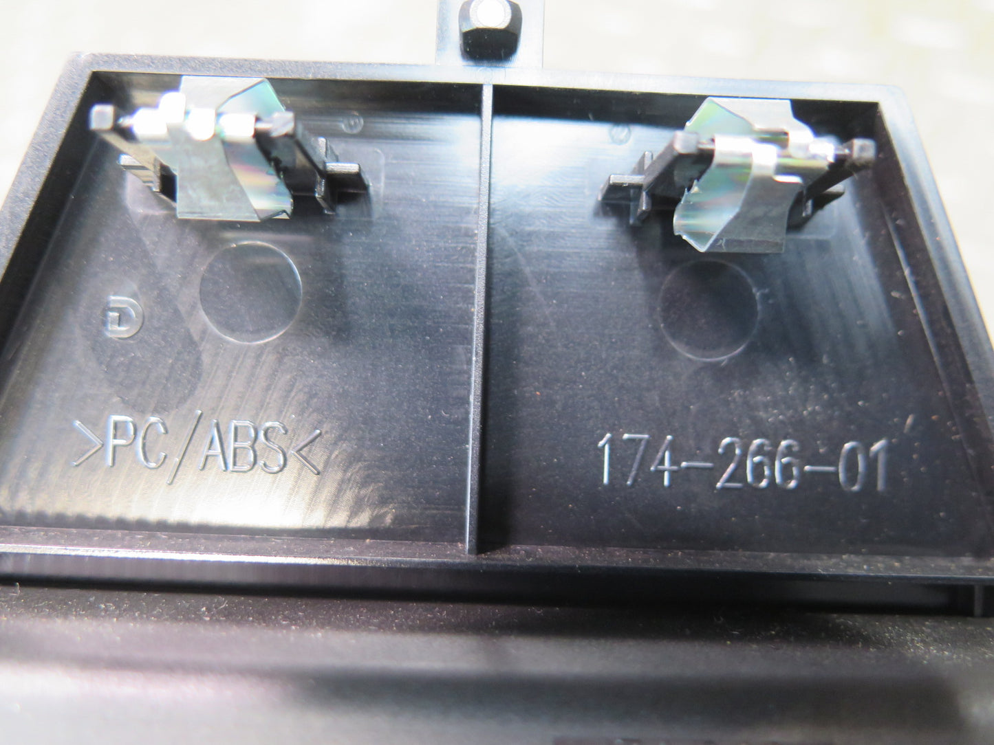 2011-2018 Porsche Cayenne 958 Rear Seat Heat Lock Switch Control Unit Panel