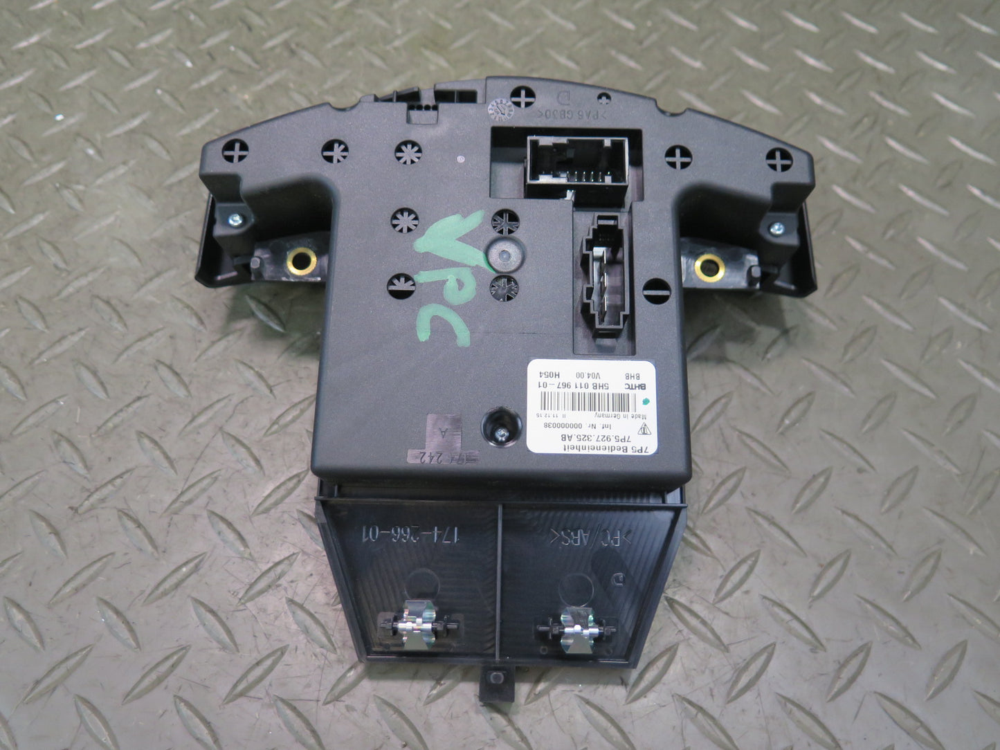 2011-2018 Porsche Cayenne 958 Rear Seat Heat Lock Switch Control Unit Panel