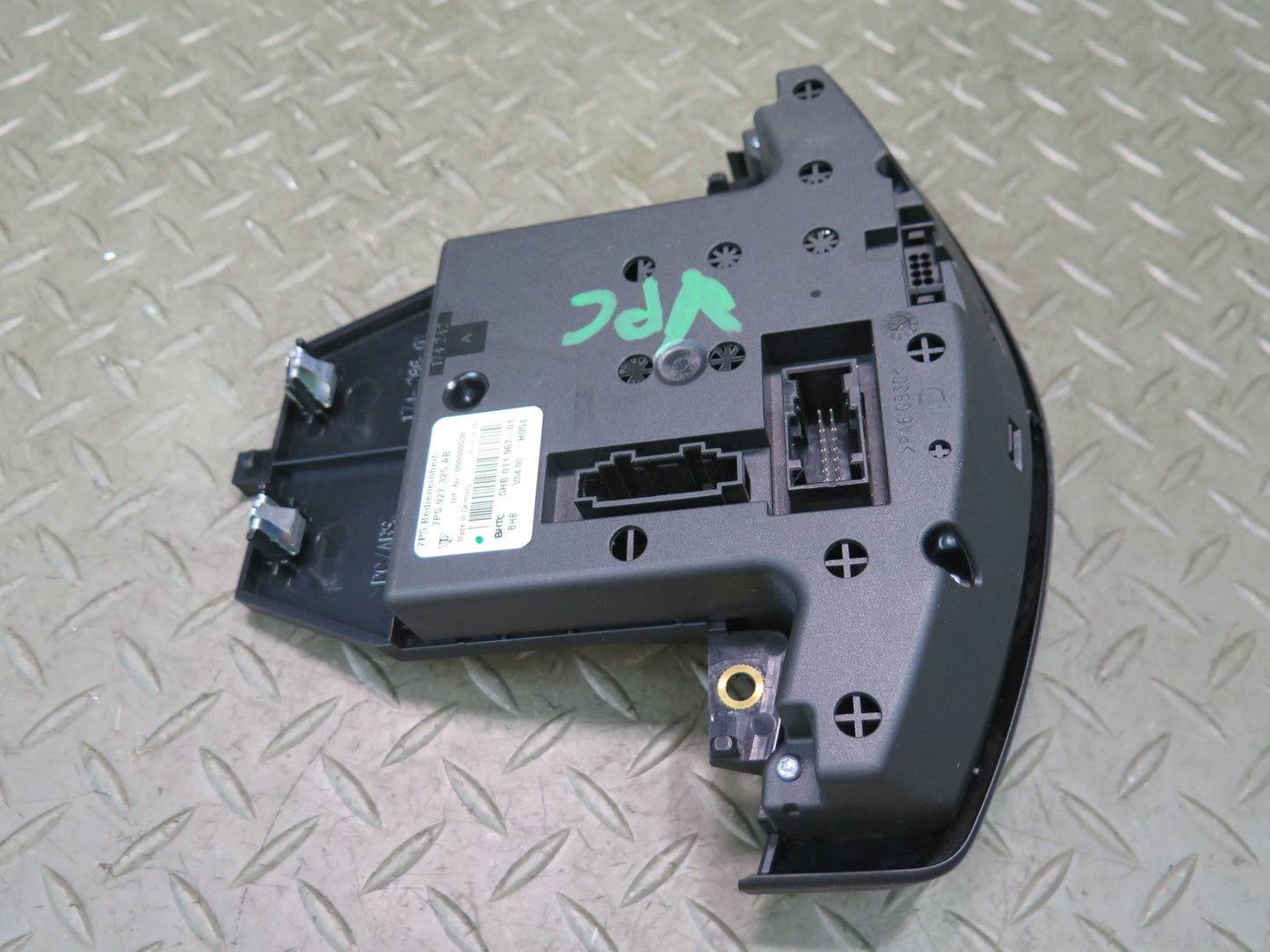 2011-2018 Porsche Cayenne 958 Rear Seat Heat Lock Switch Control Unit Panel
