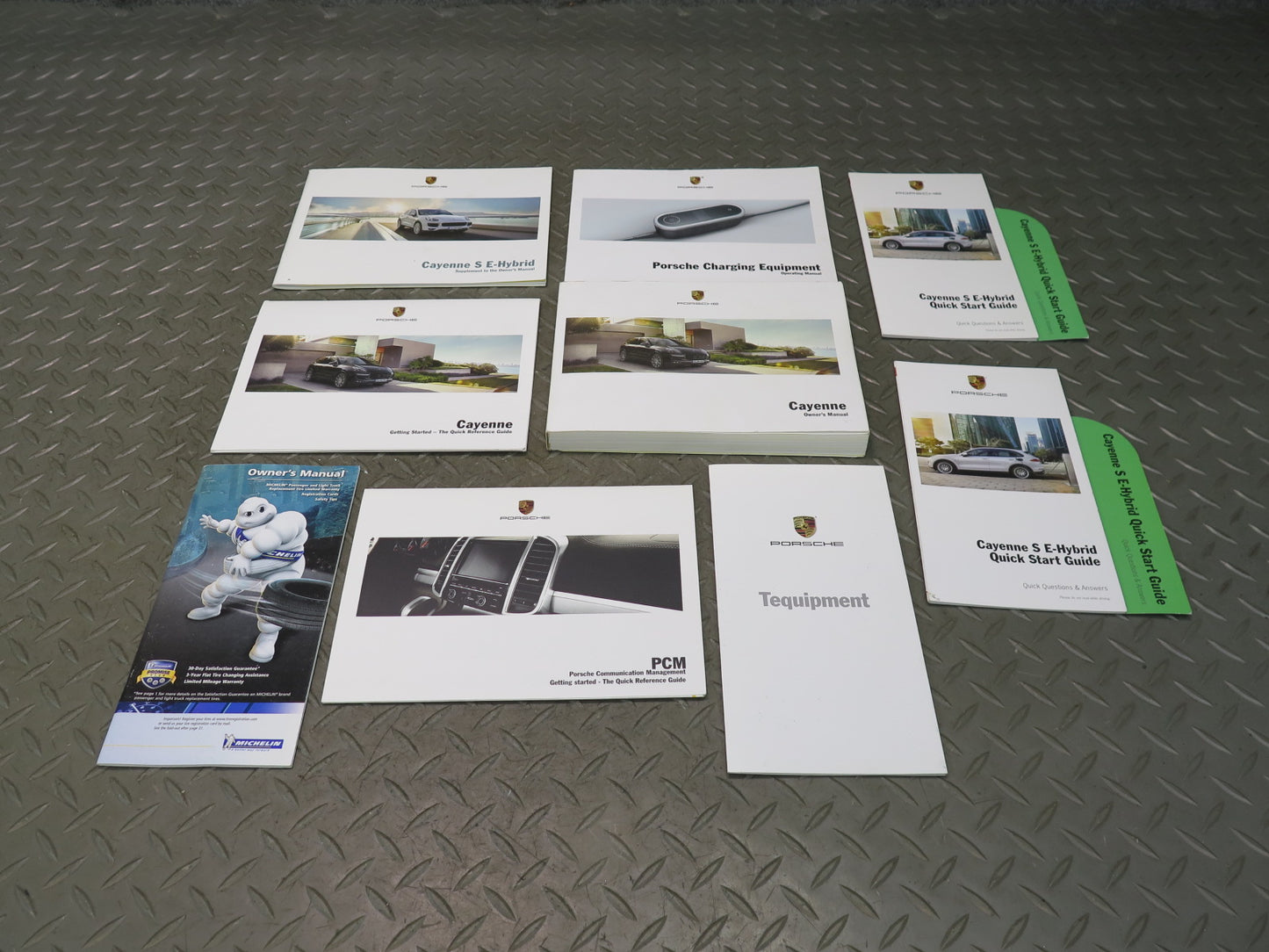 2016 Porsche Cayenne 958 E-hybrid Owners Operator Book Manual Guide w Case Set