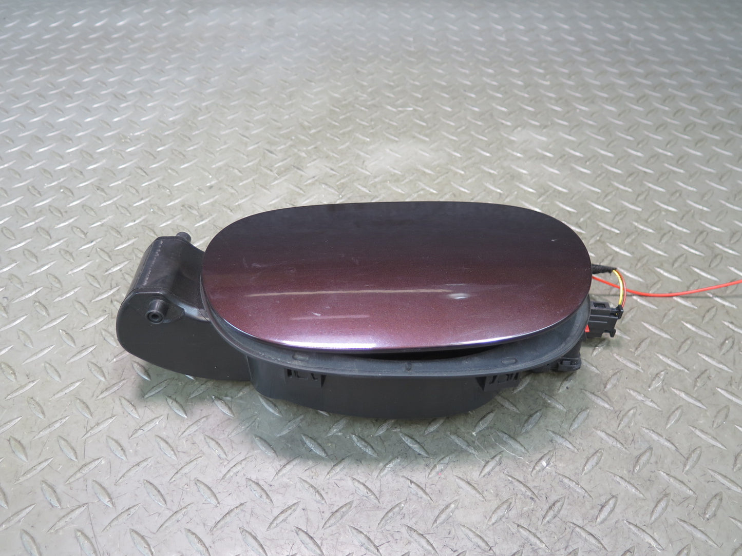 2011-2018 Porsche Cayenne 958 Fuel Tank Filler Door Lid Cover Hinge Actuator