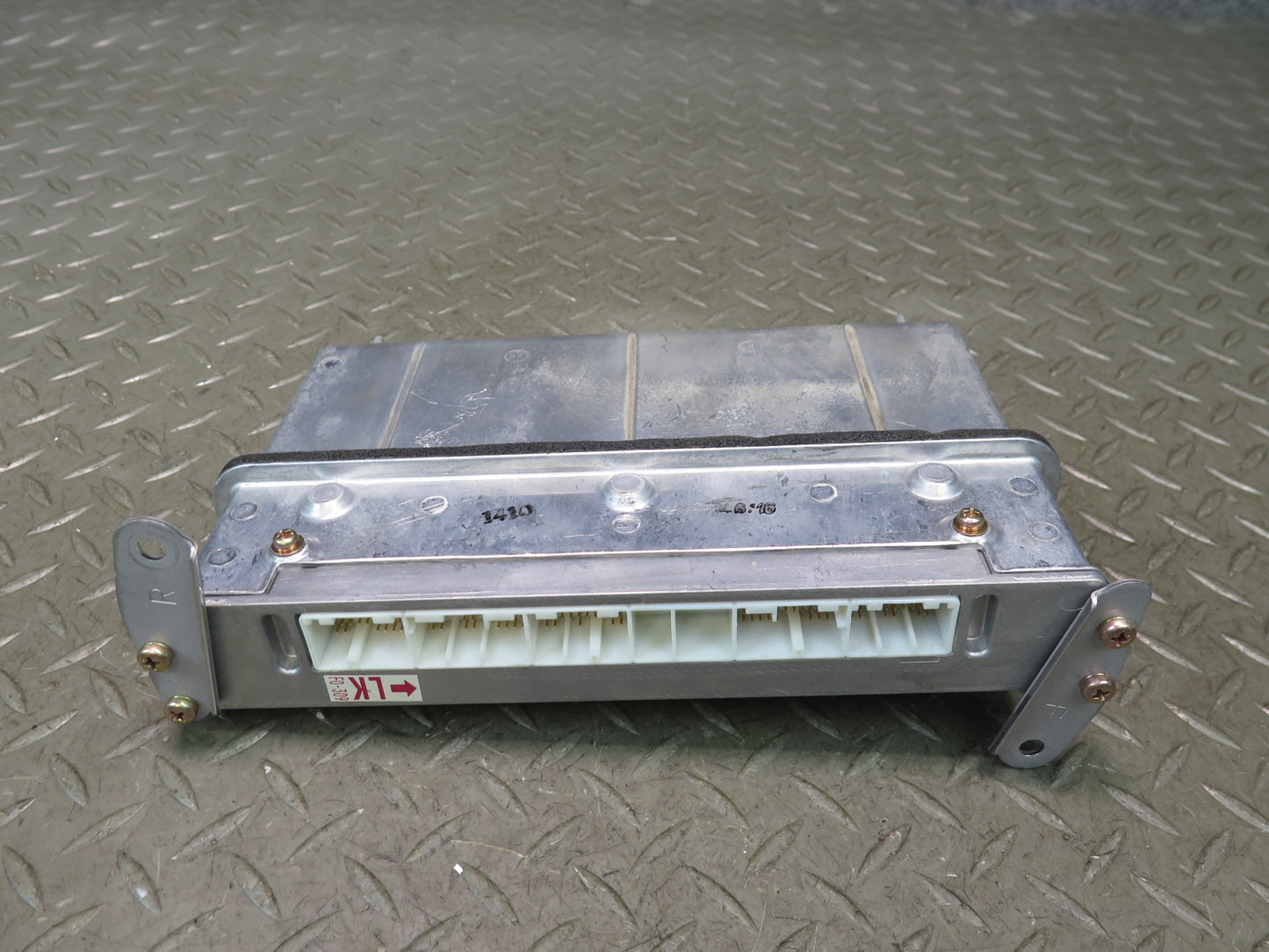 04-05 Lexus LS430 UCF30L ECM ECU Engine Control Module 89661-50692 OEM