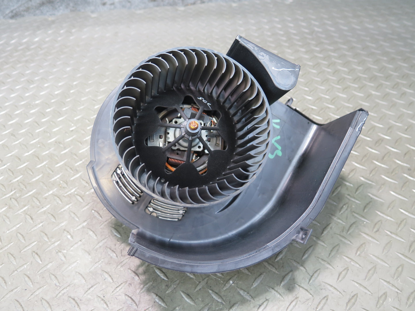 2008-2014 BMW E71 E72 X6 X6M A/C Heater Blower Motor Fan w Resistor