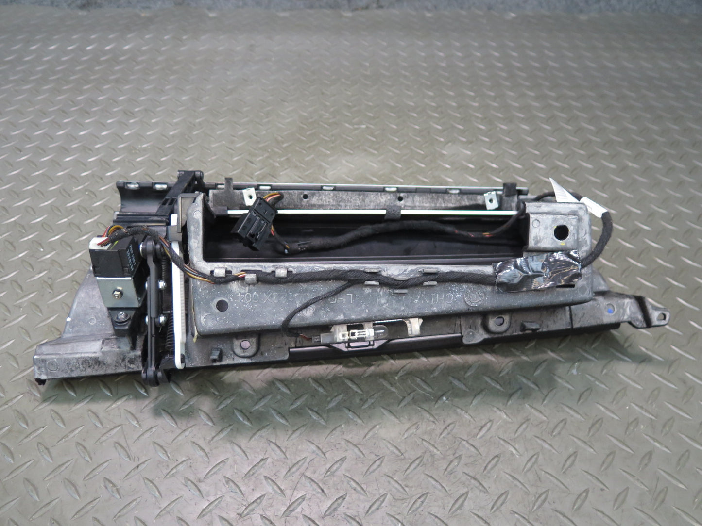 2010-2014 BMW E71 X6M Dash Glove Box Storage Door Lid Cover Aluminium