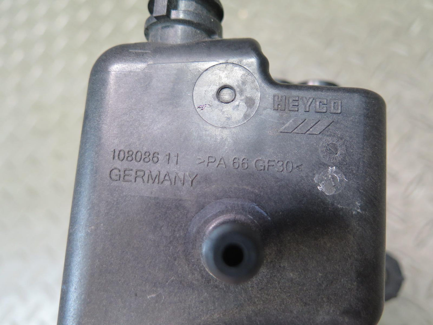 2014-2018 BMW F15 X5 50IX AWD N63 Engine Coolant Expansion Overflow Reservoir