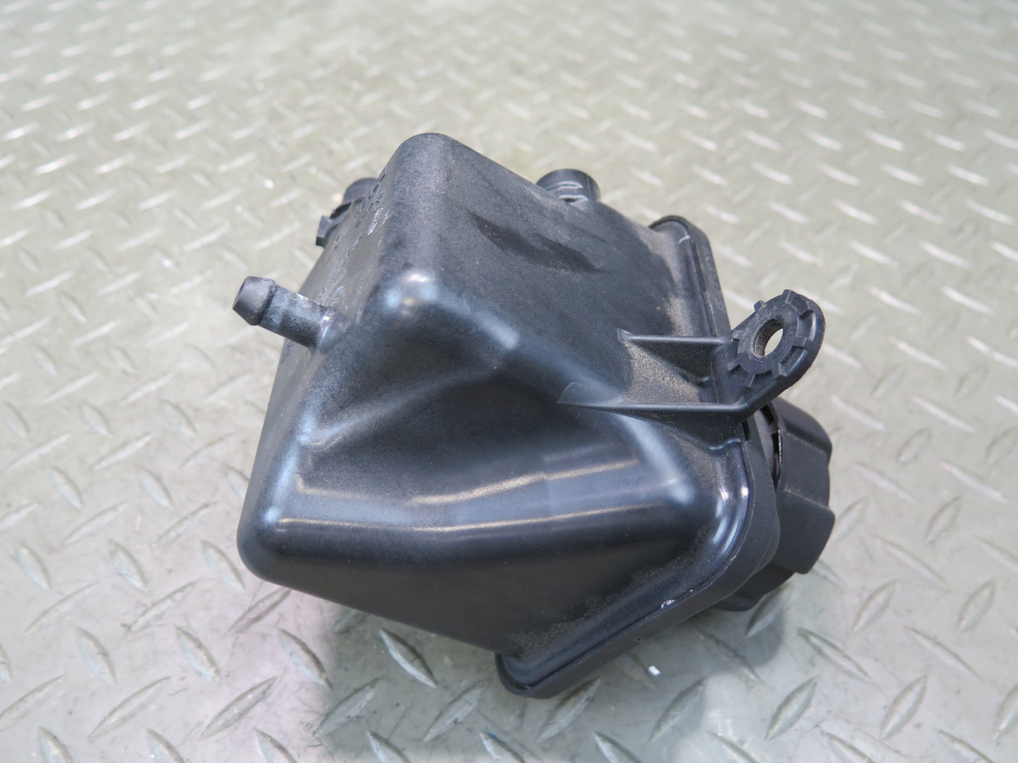 2014-2018 BMW F15 X5 50IX AWD N63 Engine Coolant Expansion Overflow Reservoir