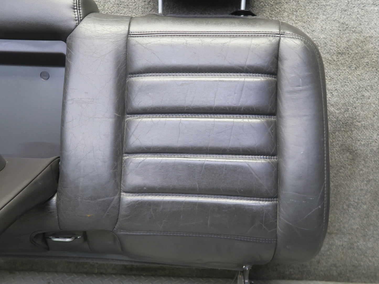 2005-2007 Hummer H2 Rear 2ND ROW Left Driver Side Seat Upper Cushion Leather