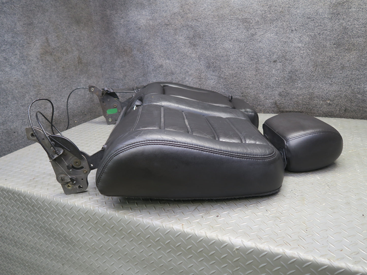 2005-2007 Hummer H2 Rear 2ND ROW Left Driver Side Seat Upper Cushion Leather