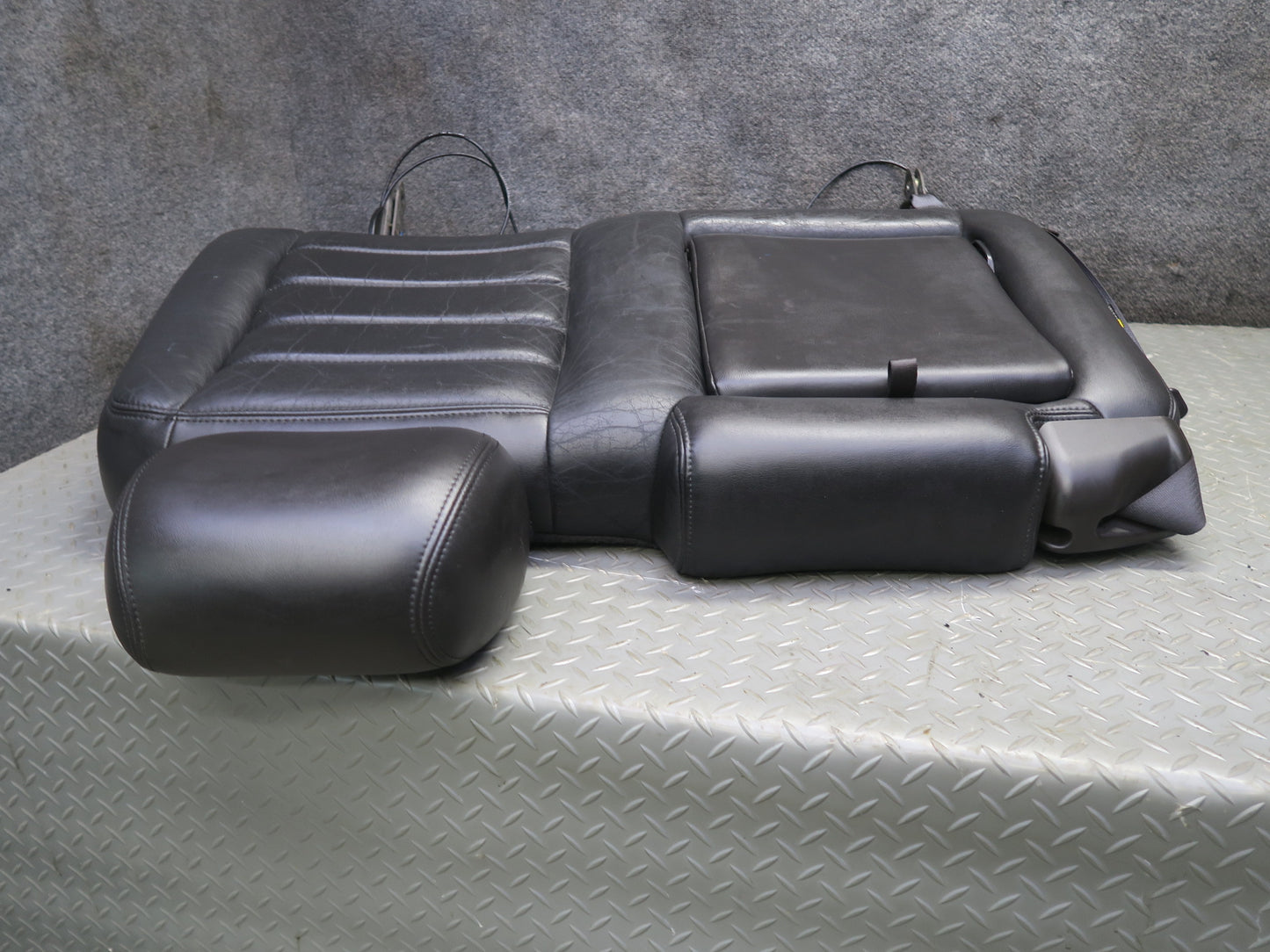 2005-2007 Hummer H2 Rear 2ND ROW Left Driver Side Seat Upper Cushion Leather