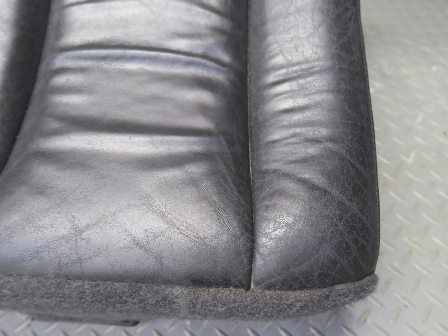 2005-2007 Hummer H2 Rear 2ND ROW Left Driver Side Seat Lower Cushion Leather