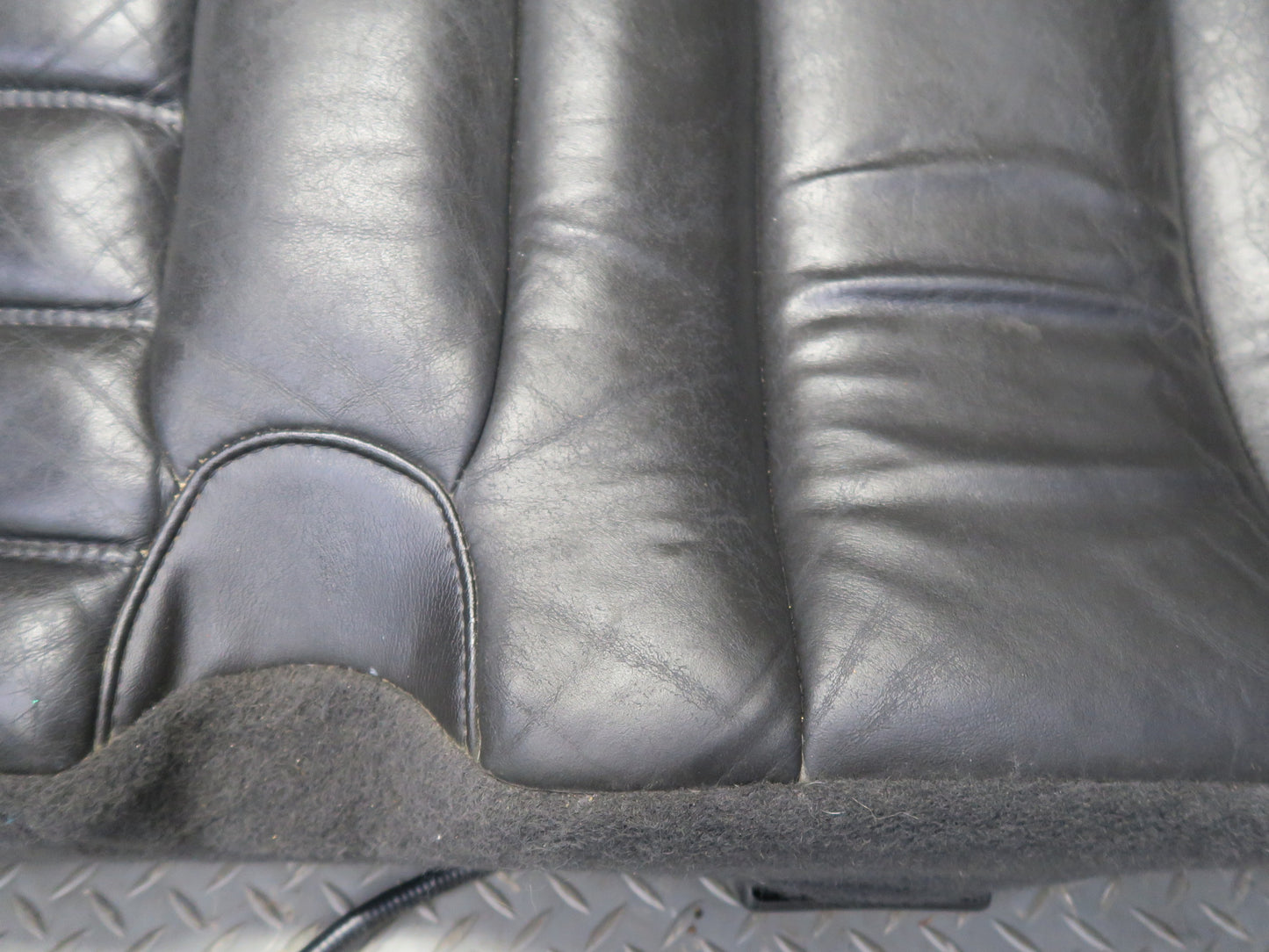 2005-2007 Hummer H2 Rear 2ND ROW Left Driver Side Seat Lower Cushion Leather