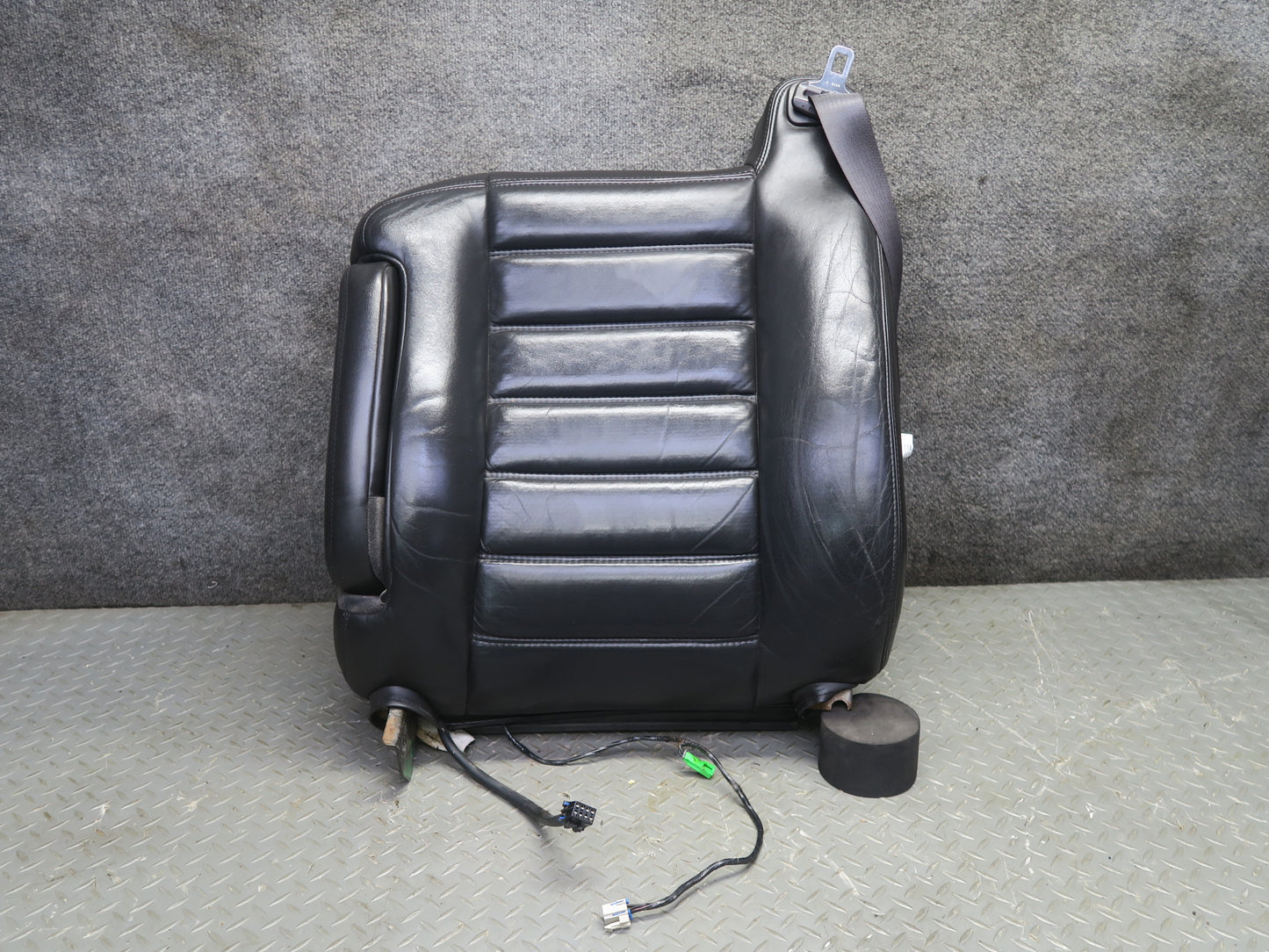 2005-2007 Hummer H2 Front Left Driver Side Seat Upper Cushion Leather