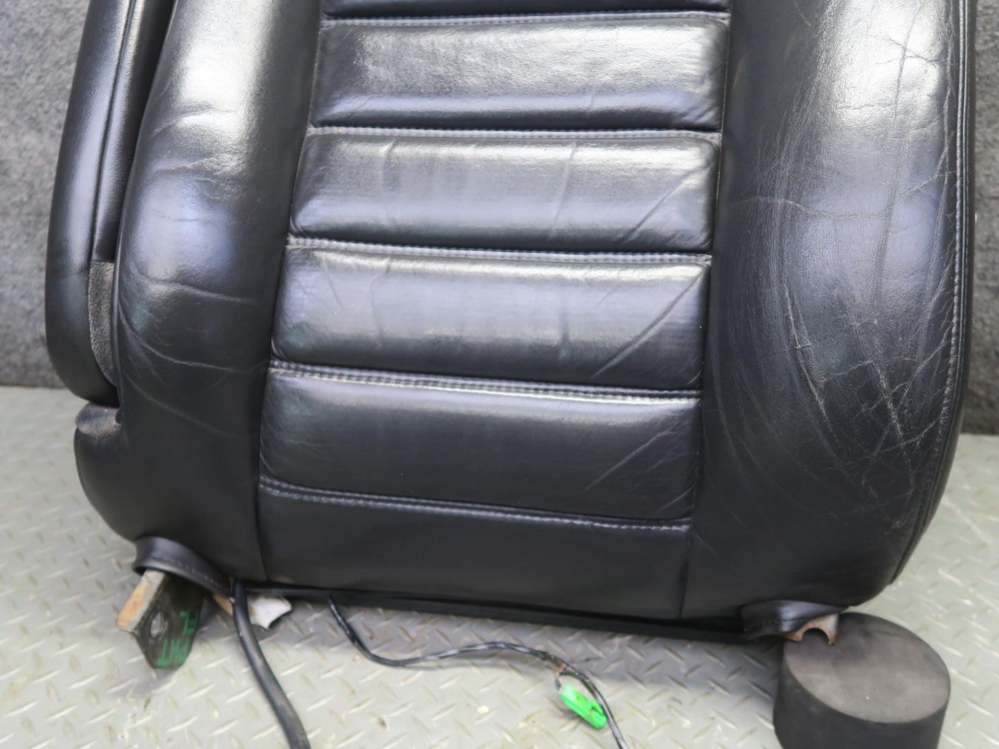 2005-2007 Hummer H2 Front Left Driver Side Seat Upper Cushion Leather