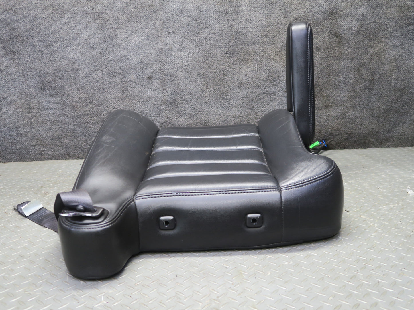 2005-2007 Hummer H2 Front Left Driver Side Seat Upper Cushion Leather