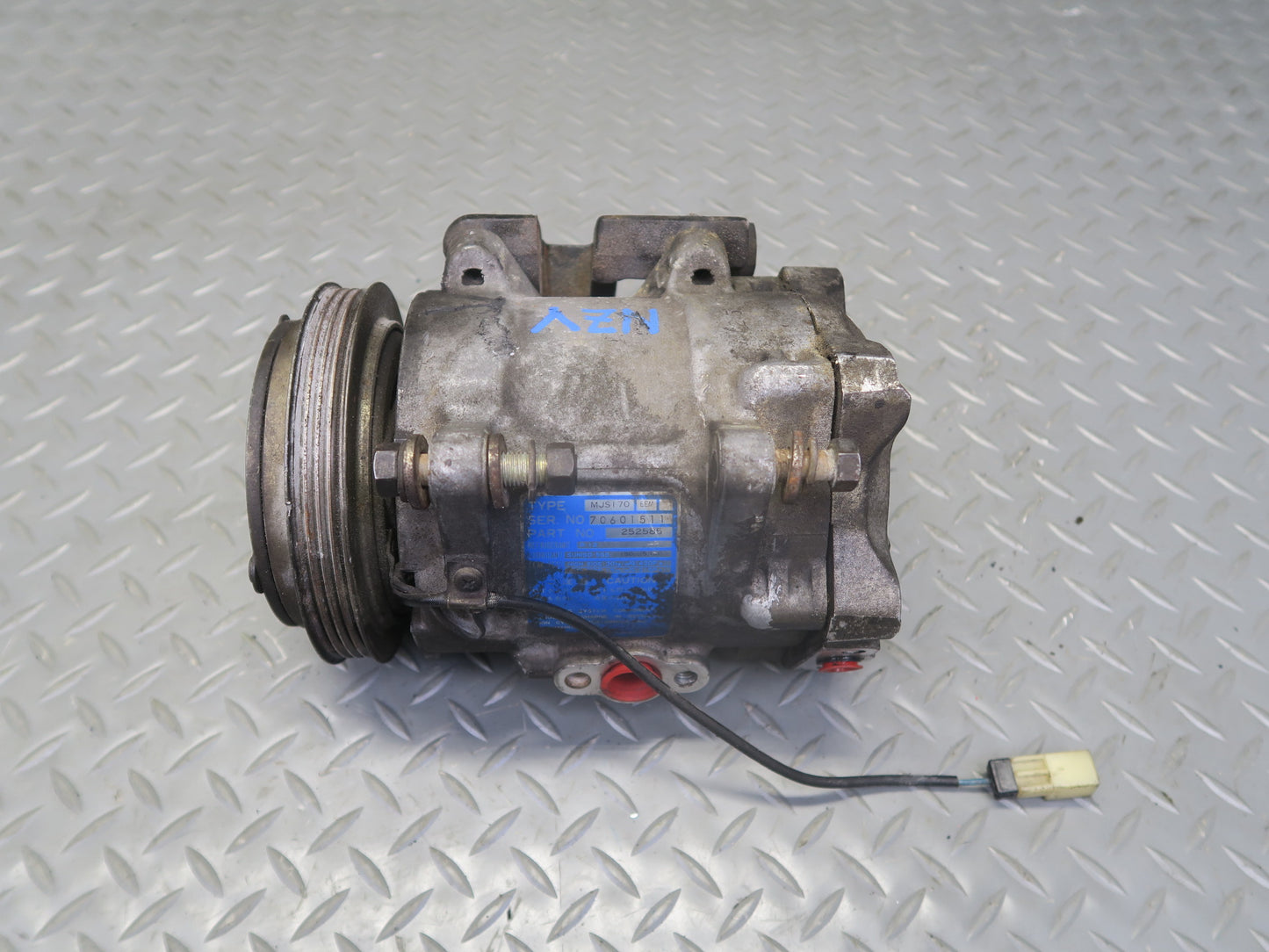 87-89 Nissan Z31 300ZX NA A/C Air Condition Compressor 252585 OEM