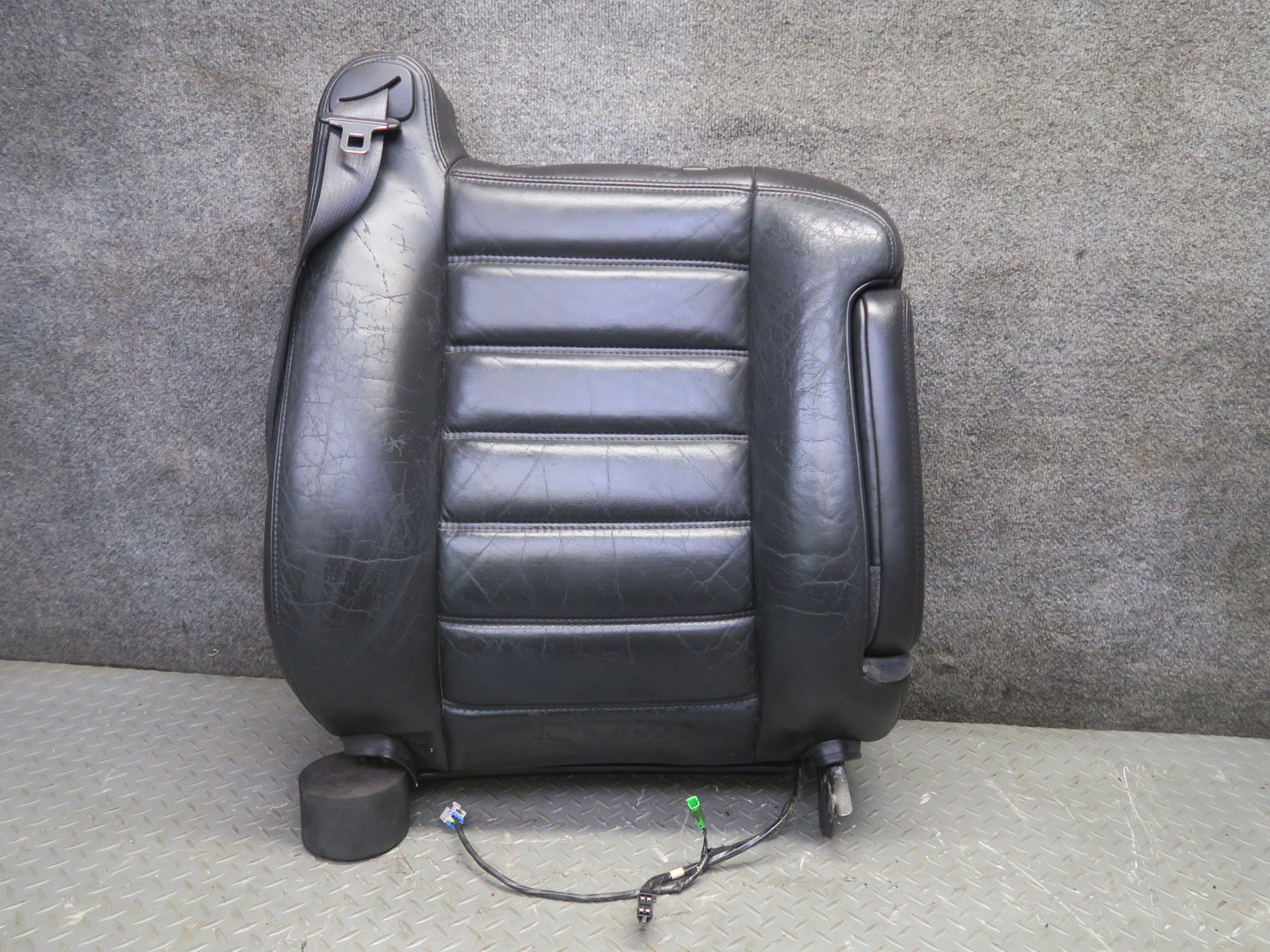 2005-2007 Hummer H2 Front Right Passenger Side Seat Upper Cushion Leather