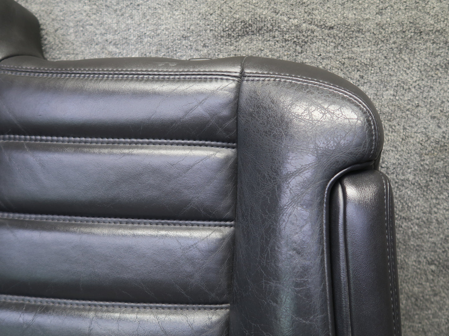2005-2007 Hummer H2 Front Right Passenger Side Seat Upper Cushion Leather