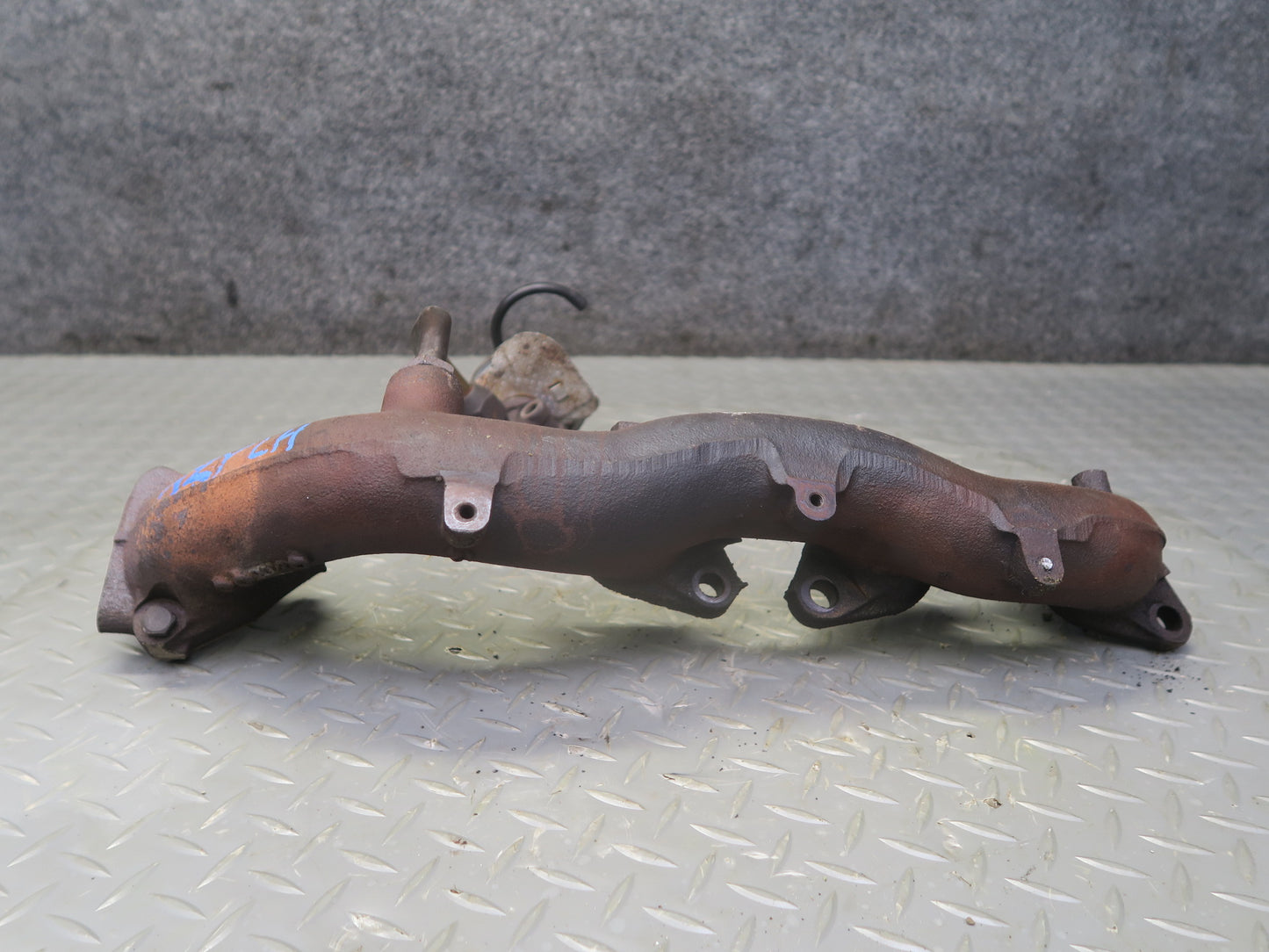 84-89 Nissan Z31 300ZX NA Left Exhaust  Manifold w EGR Valve OEM