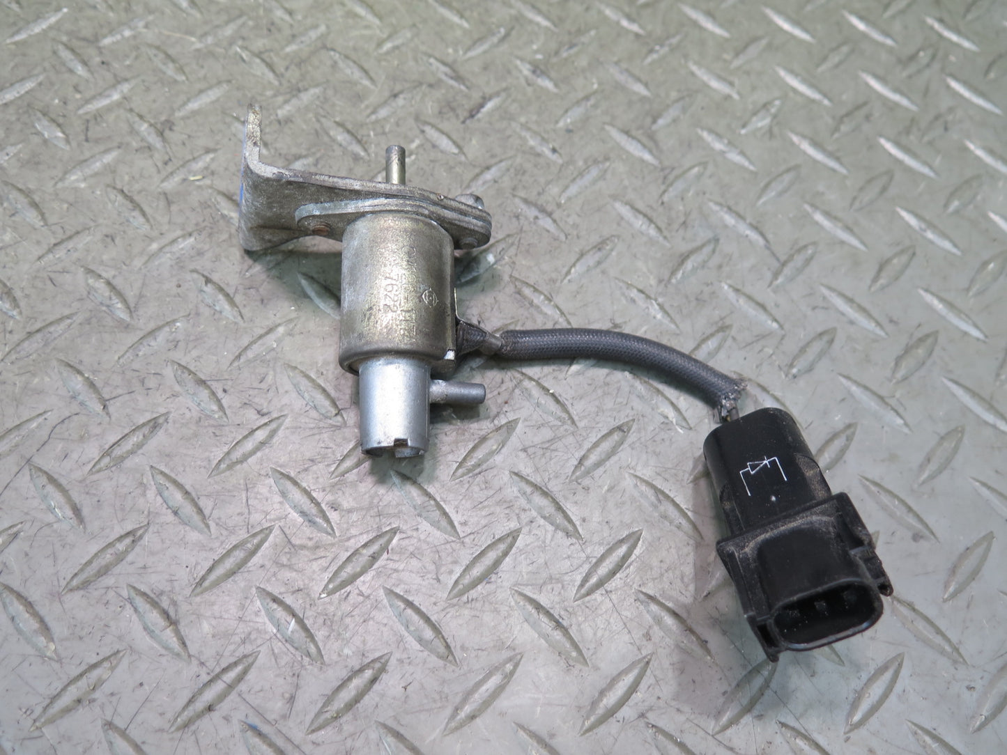 84-89 Nissan Z31 300ZX 3.0L VG30E NA Engine EGR AIV Control Valve Solenoid OEM