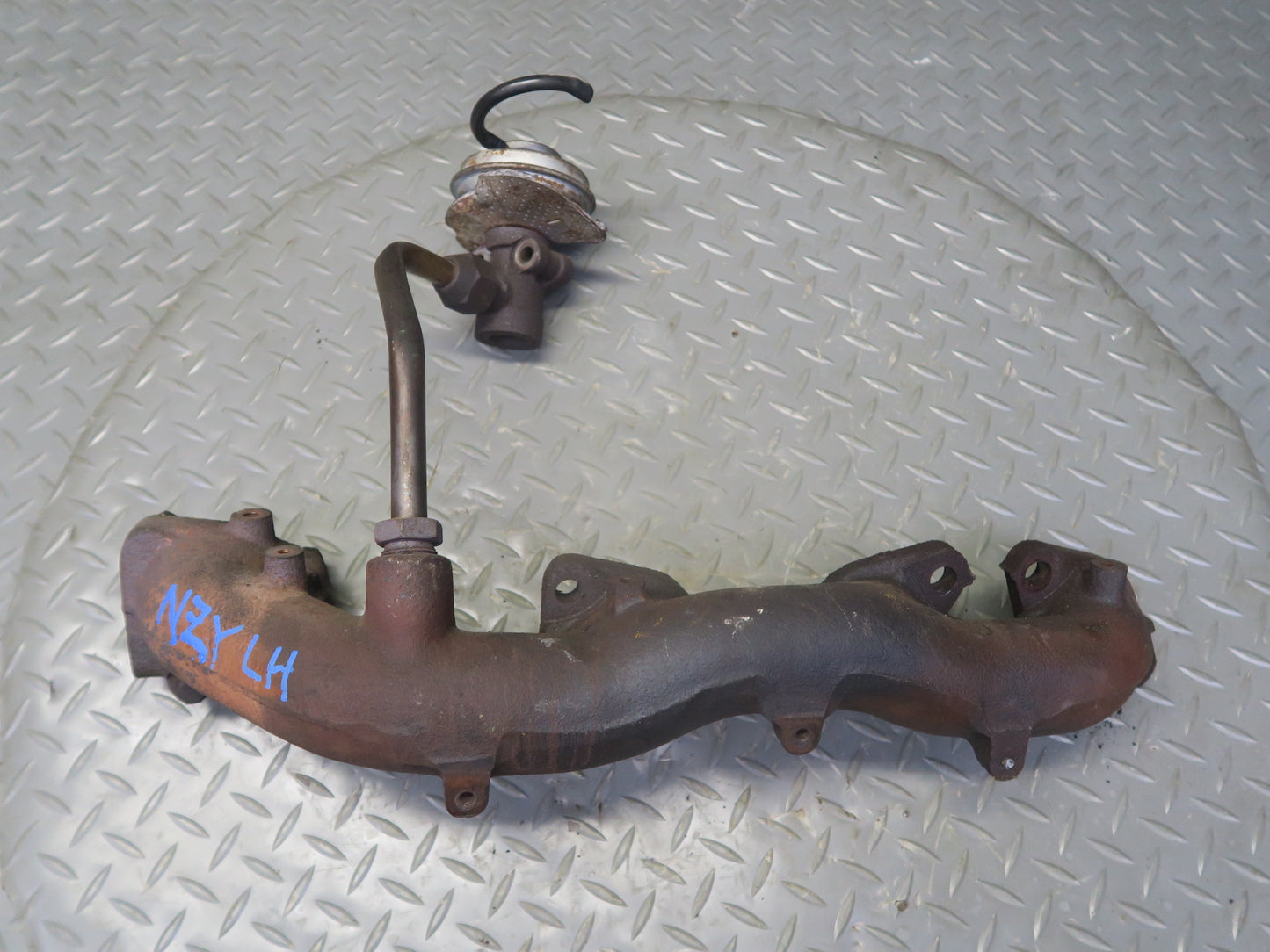 84-89 Nissan Z31 300ZX NA Left Exhaust  Manifold w EGR Valve OEM