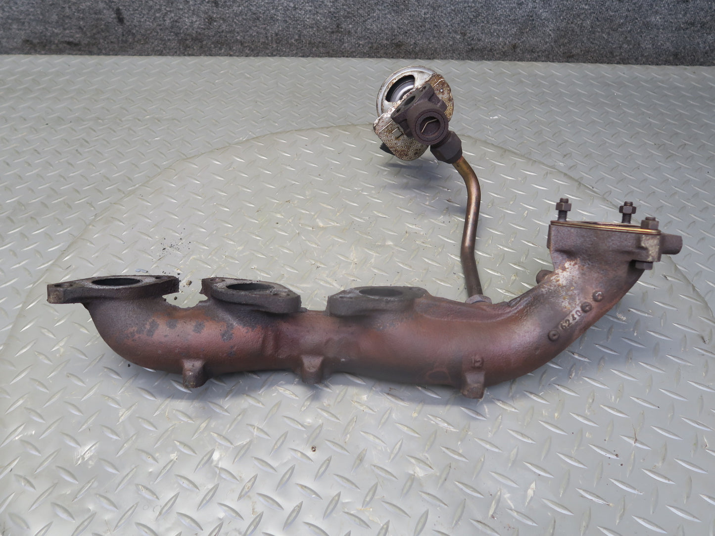 84-89 Nissan Z31 300ZX NA Left Exhaust  Manifold w EGR Valve OEM