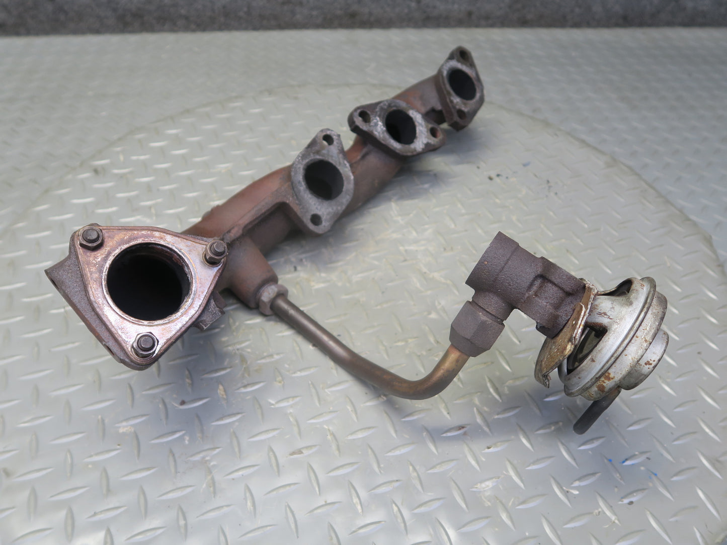 84-89 Nissan Z31 300ZX NA Left Exhaust  Manifold w EGR Valve OEM