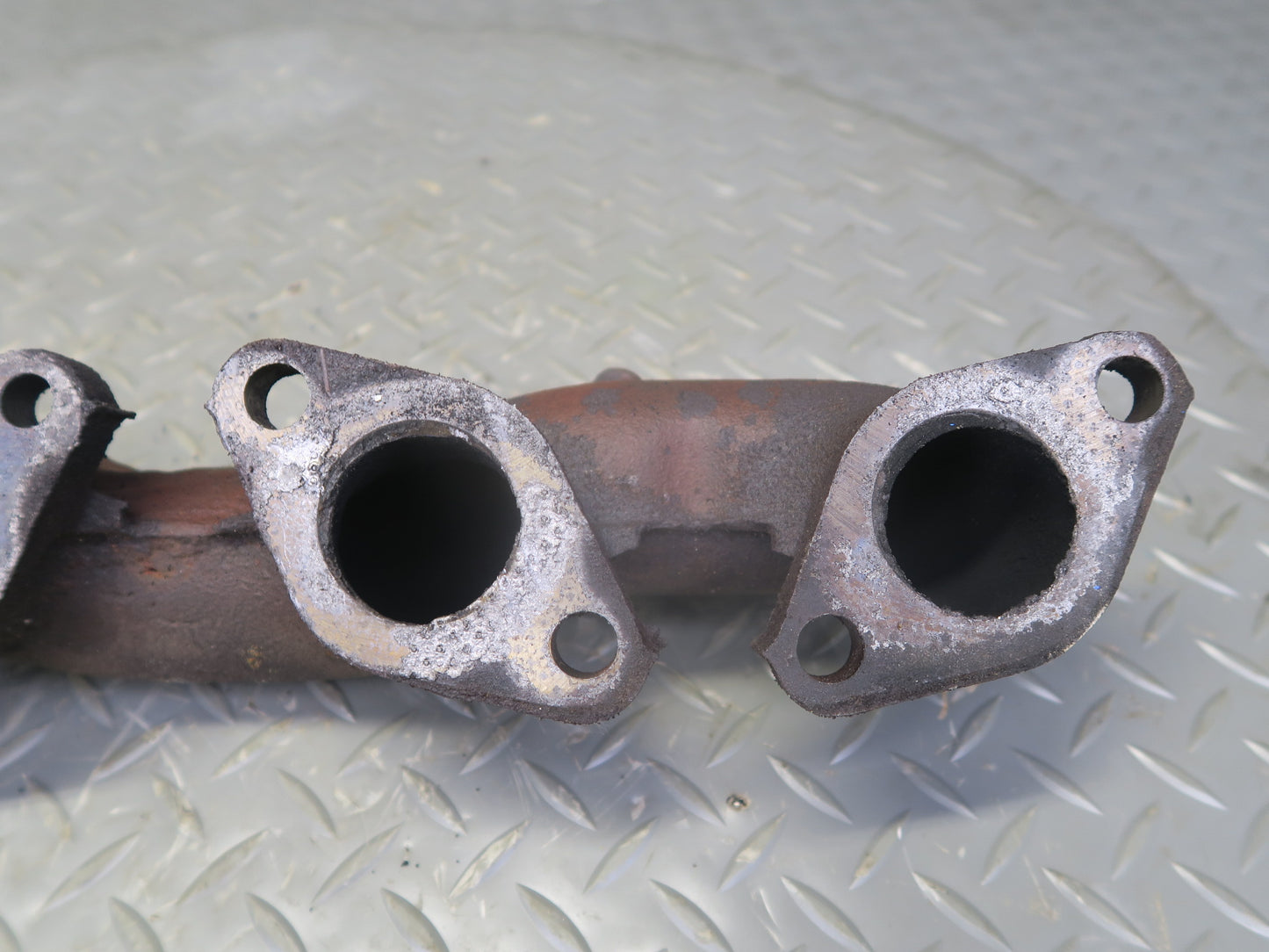 84-89 Nissan Z31 300ZX NA Left Exhaust  Manifold w EGR Valve OEM