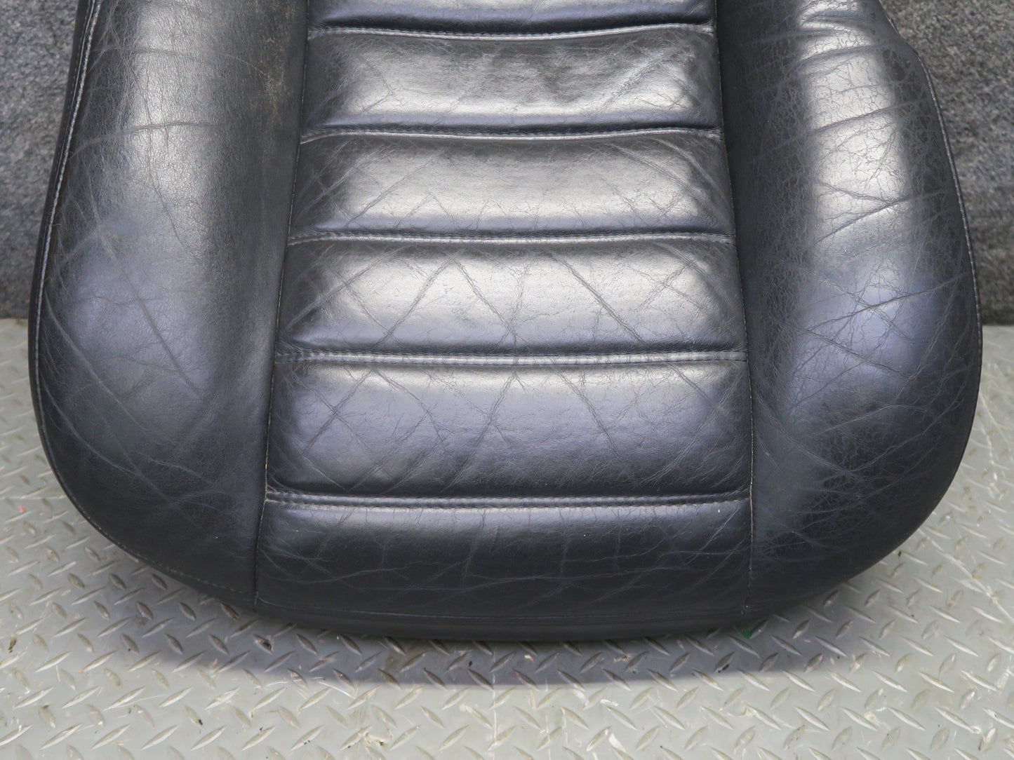 2005-2007 Hummer H2 Front Right Passenger Side Seat Lower Cushion Leather