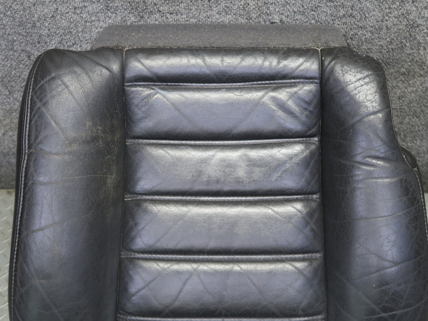 2005-2007 Hummer H2 Front Right Passenger Side Seat Lower Cushion Leather