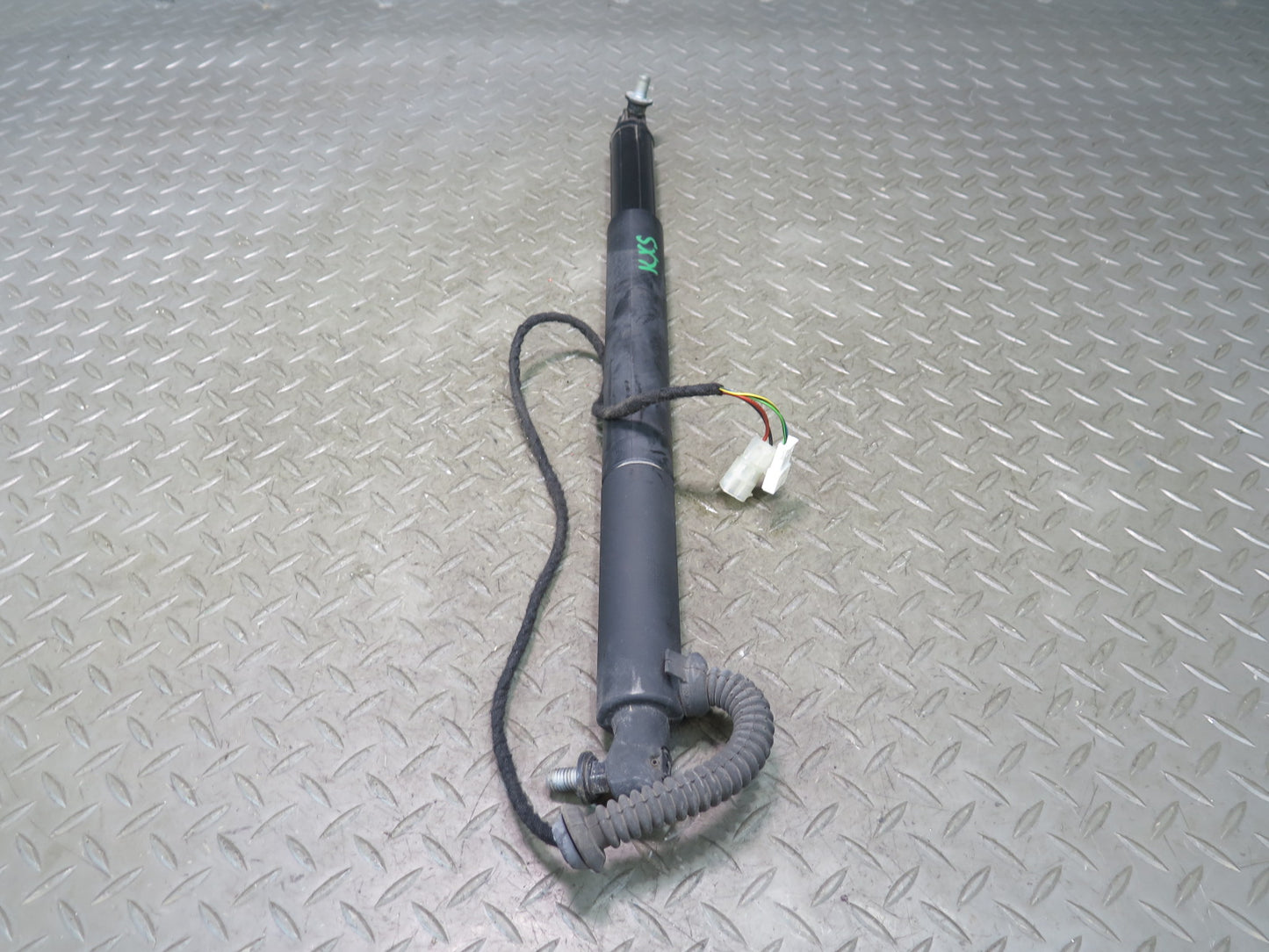 2008-2014 BMW E71 X6 X6M Rear Trunk Tailgate Liftgate Cylinder Support Set