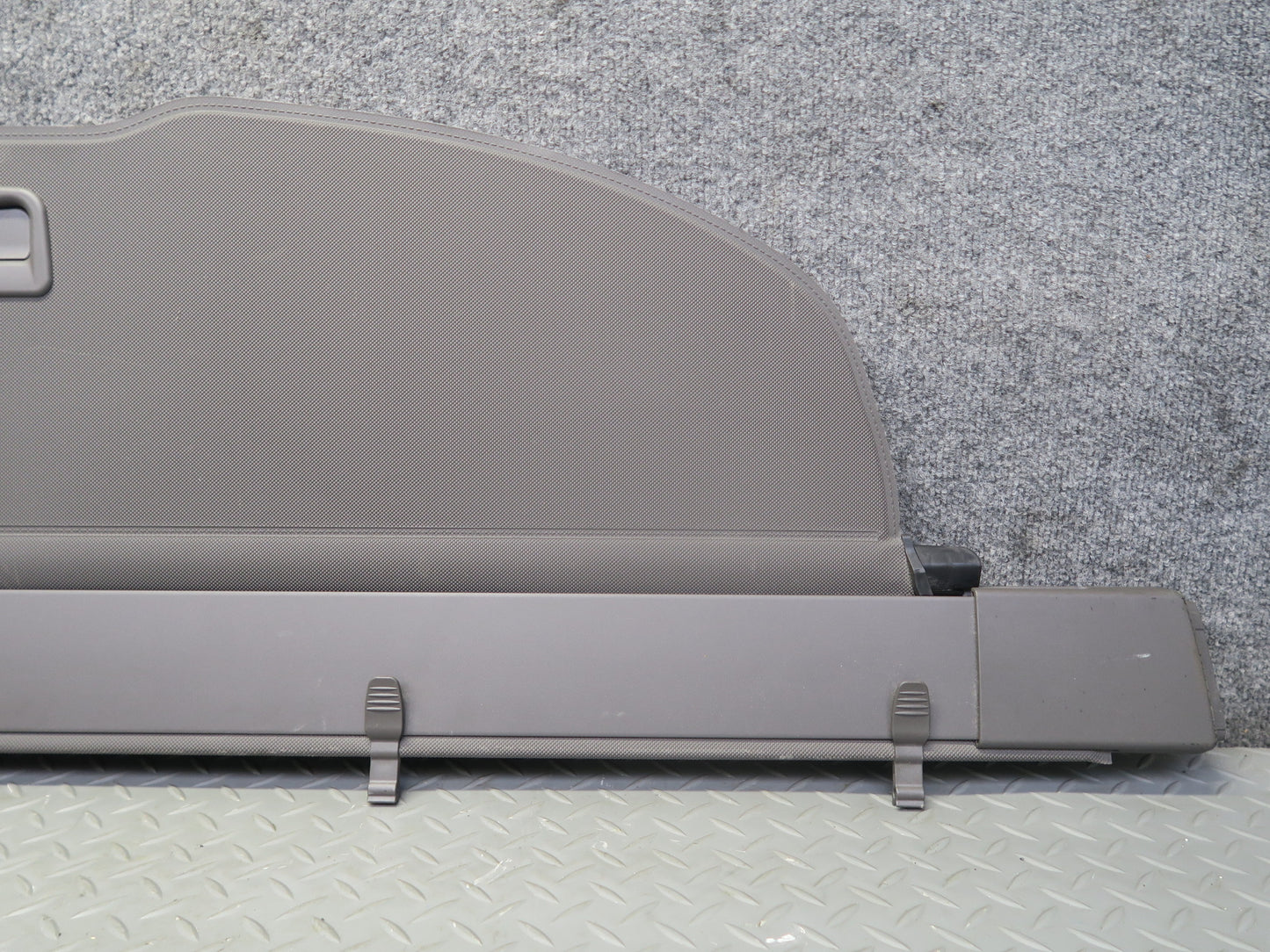 2011-2018 Porsche Cayenne 958 Rear Trunk Cargo Luggage Roller Cover Brown