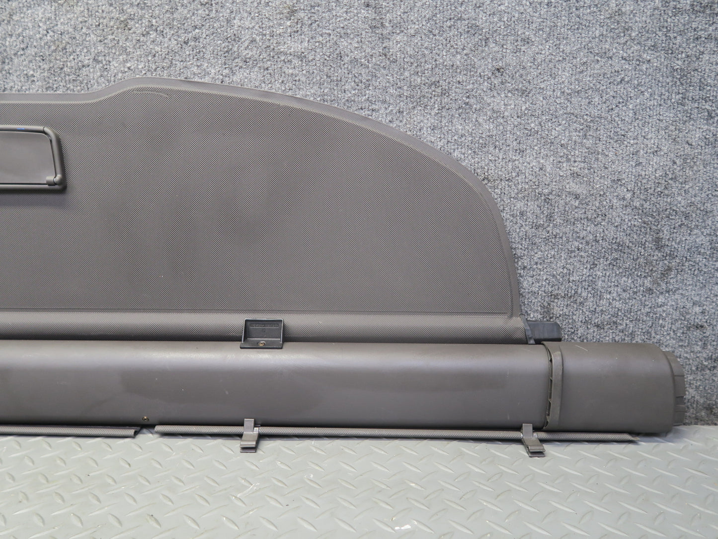 2011-2018 Porsche Cayenne 958 Rear Trunk Cargo Luggage Roller Cover Brown