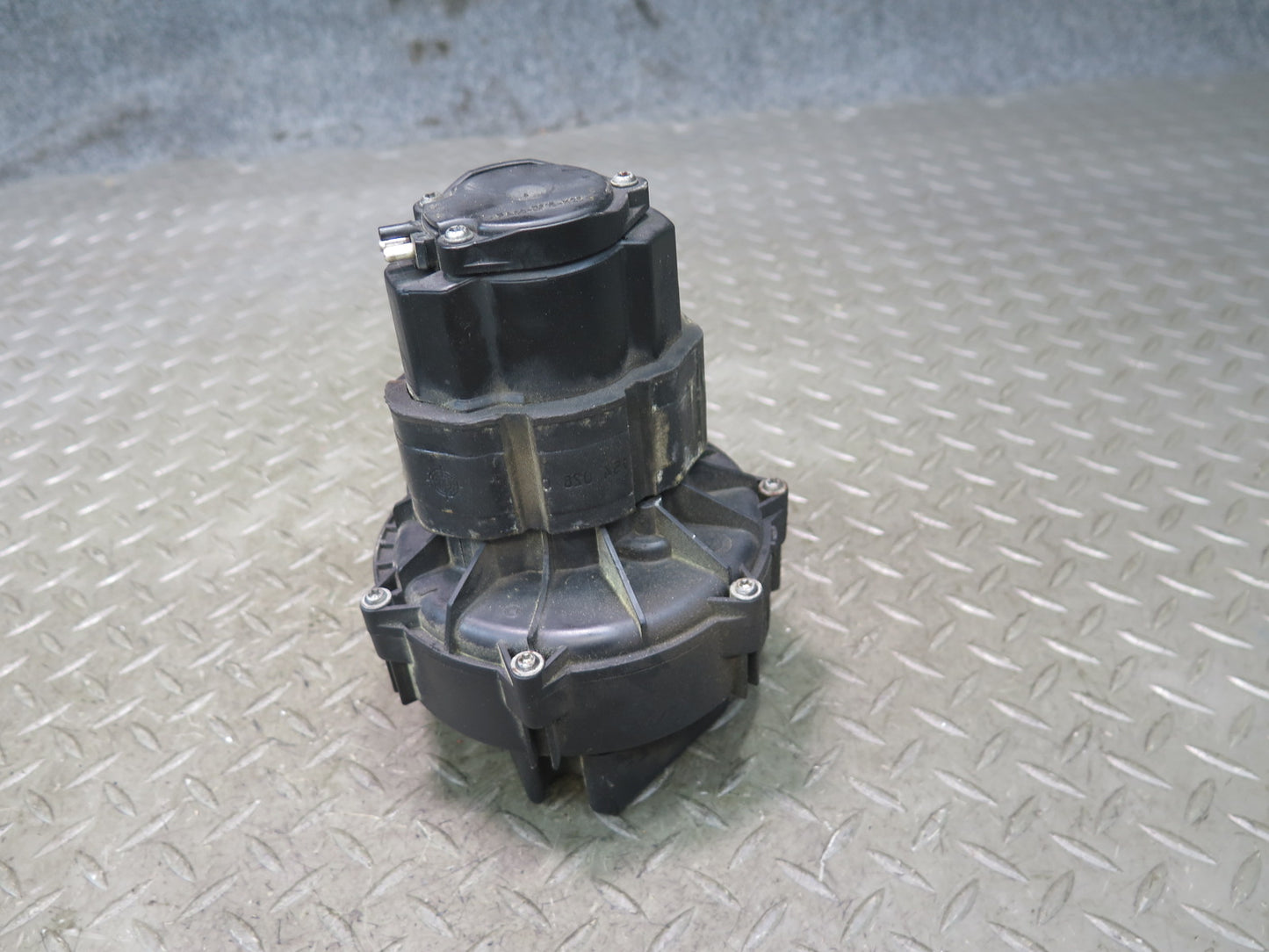 2002-2005 Mercedes W463 G500 Secondary Air Injection Smog Pump 0001403785