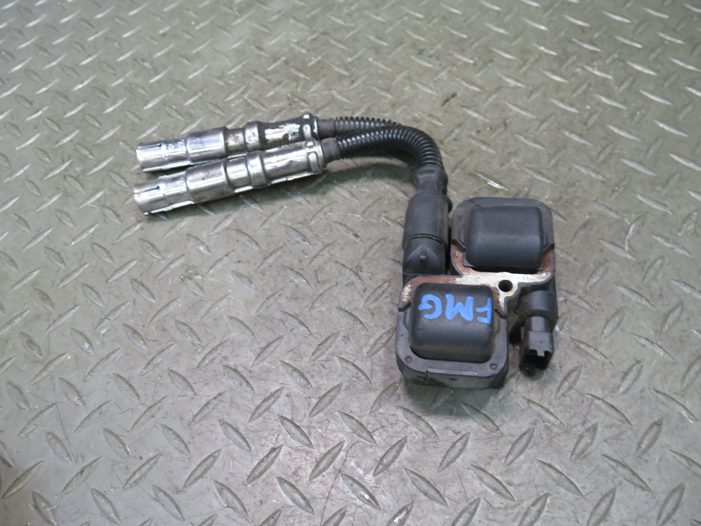 2002-2007 Mercedes W463 G500 M113 Ignition Coil Spark Plug